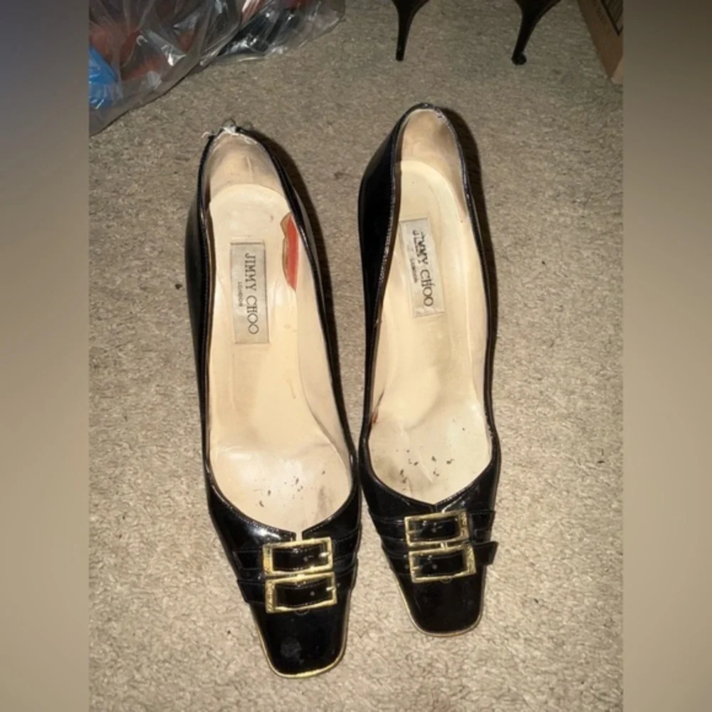 Jimmy Choo Black Gold Patent Leather Double Buckle & Toe Plate Detail Pumps - Picture 4 of 4
